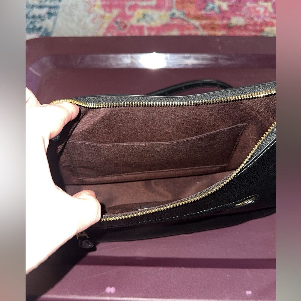 Coach purse - Picture 4 of 7